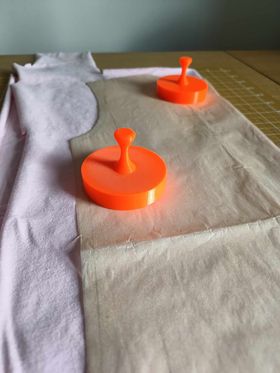 Těžítko "COVERED" (290g)